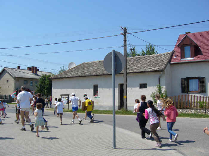 09